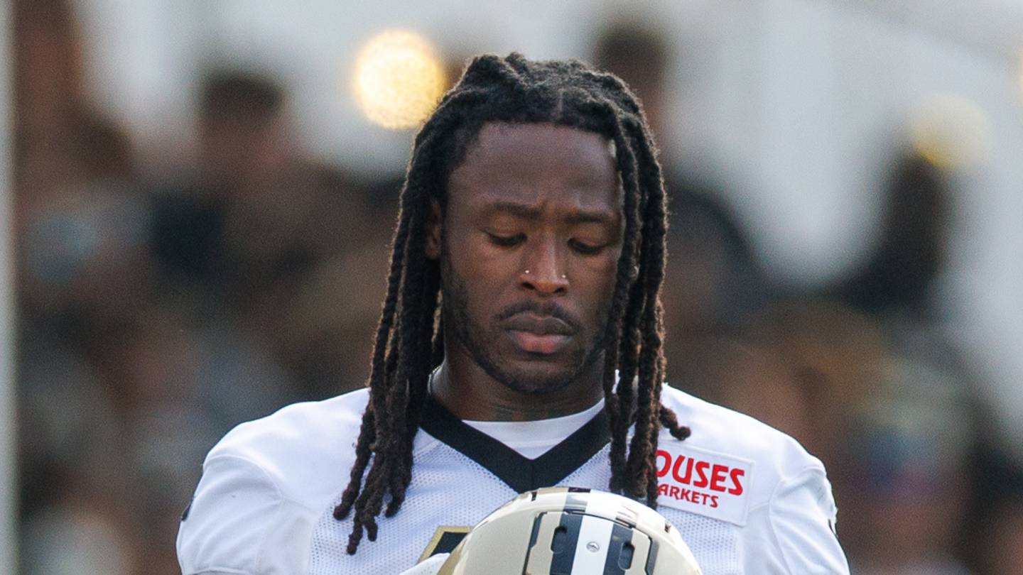 Alvin Kamara's potential availability in Week 1 gives Lions run defense a great test