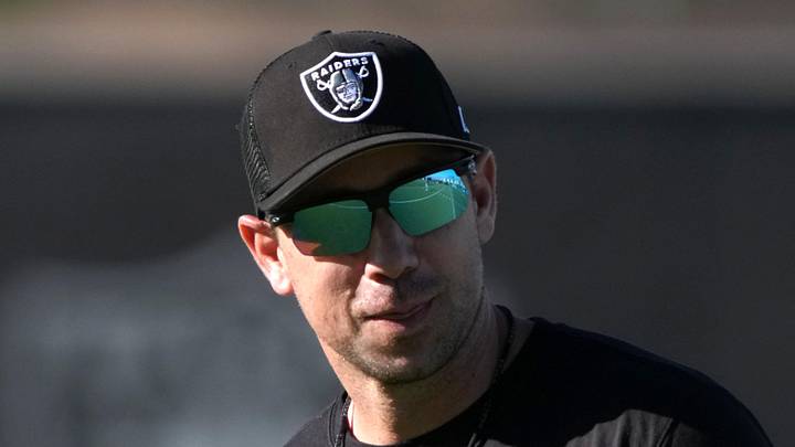 Jun 9, 2026; Henderson, NV, USA; Las Vegas Raiders coach Klint Kubiak during minicamp at Intermountain Health Performance Center. Mandatory Credit: Kirby Lee-Imagn Images Jun 9, 2026; Henderson, NV, USA; Las Vegas Raiders coach Klint Kubiak during minicamp at Intermountain Health Performance Center. Mandatory Credit: Kirby Lee-Imagn Images