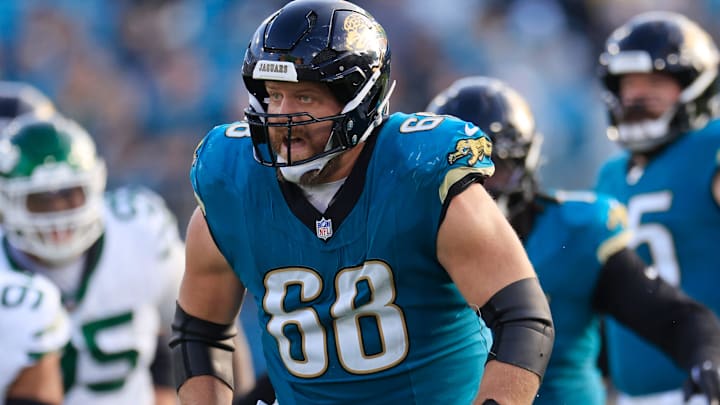 Jacksonville Jaguars guard Brandon Scherff (68) runs during the fourth quarter Sunday, Dec. 15, 2024 at EverBank Stadium in Jacksonville, Fla. The Jets held off the Jaguars 32-25. [Corey Perrine/Florida Times-Union]
