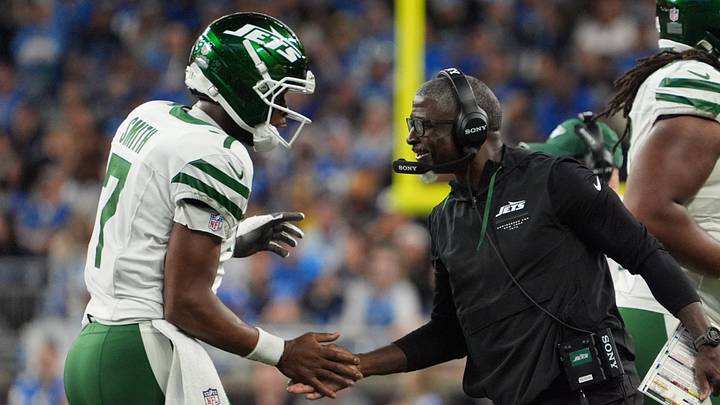 New York Jets head coach Aaron Glenn New York Jets head coach Aaron Glenn