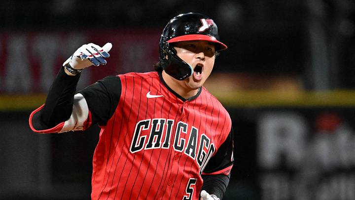 Sep 25, 2026; Chicago, Illinois, USA;  Chicago White Sox first baseman Munetaka Murakami (5) points after he hits a home run during the first inning against the Colorado Rockies at Rate Field.  Mandatory Credit: Matt Marton-Imagn Images