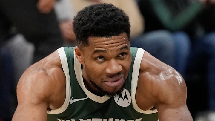 Detroit Pistons v Milwaukee Bucks