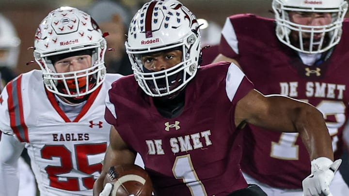 De Smet Jesuit running back Jayden McCaster breaks into the open against Nixa in the 2024 Missouri Class 6 state title game at Faurot Field in Columbia, Missouri.