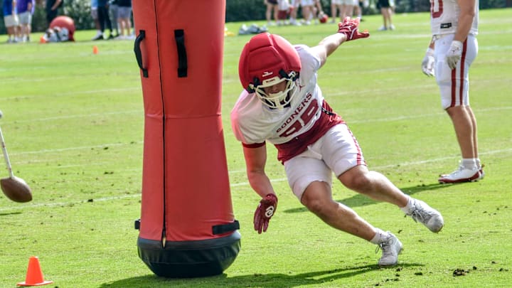 Oklahoma defensive end Jake Kreul participates in a drill during spring practice.