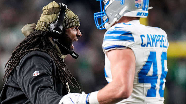 Detroit Lions defensive coordinator Kelvin Sheppard reacts to a play against Philadelphia Eagles during the first half 