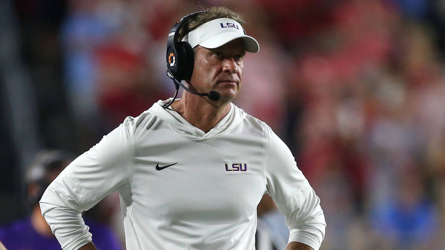 College Football Rankings: AP Top 25 Teams Moving Up, Down in Week 4