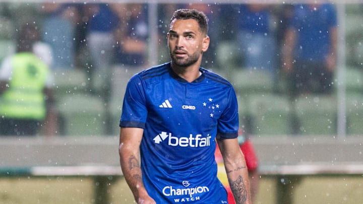 Gilberto desencantou e o Cruzeiro goleou