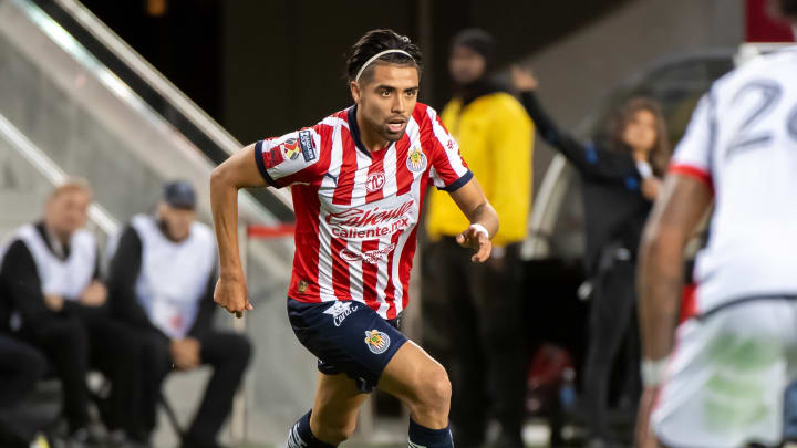 Ricardo Marín podría salir de Chivas este mismo torneo Ricardo Marín podría salir de Chivas este mismo torneo