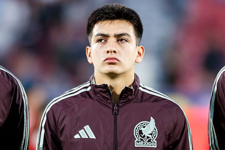 希尔贝托·莫拉。