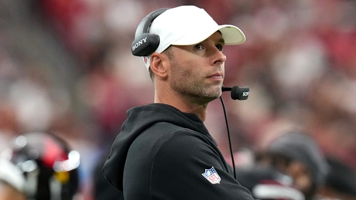 Arizona Cardinals head coach Jonathan Gannon looks on from the sidelines as they play against the Tennessee Titans at State Farm Stadium in Glendale on Oct. 5, 2025. Arizona Cardinals head coach Jonathan Gannon looks on from the sidelines as they play against the Tennessee Titans at State Farm Stadium in Glendale on Oct. 5, 2025.