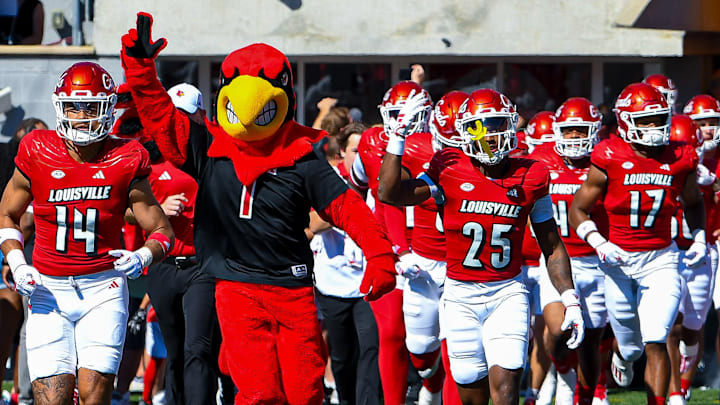 Louisville Players and Louie