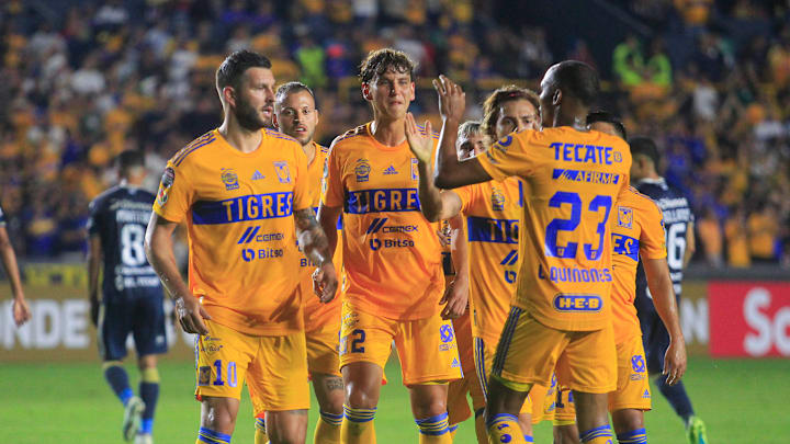 Jugadores de Tigres UANL.