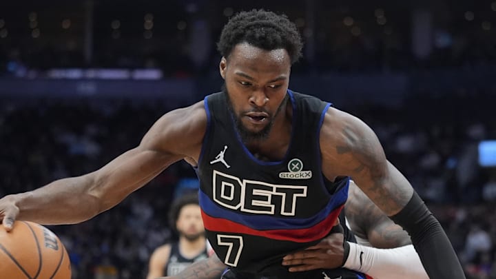 Feb 11, 2026; Toronto, Ontario, CAN; Detroit Pistons center Paul Reed (7) controls the ball against the Toronto Raptors during the first half at Scotiabank Arena. Mandatory Credit: John E. Sokolowski-Imagn Images Feb 11, 2026; Toronto, Ontario, CAN; Detroit Pistons center Paul Reed (7) controls the ball against the Toronto Raptors during the first half at Scotiabank Arena. Mandatory Credit: John E. Sokolowski-Imagn Images