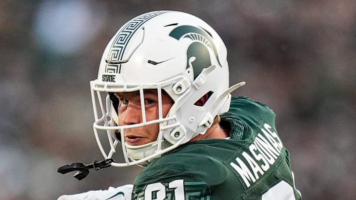 Michigan State tight end Michael Masunas (81) makes a catch against Western Michigan during the first half at Spartan Stadium in East Lansing on Friday, August 29, 2025.