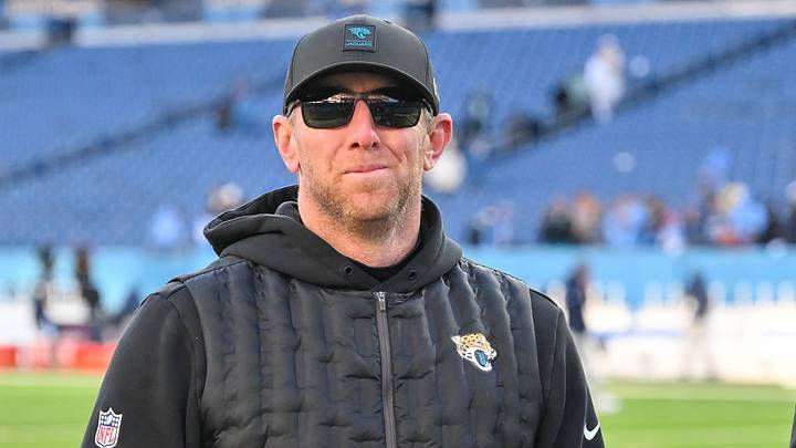 Nov 30, 2025; Nashville, Tennessee, USA; Jacksonville Jaguars head coach Liam Coen smiles to the crowd as he walks of the field against the Tennessee Titans during the second half at Nissan Stadium. Mandatory Credit: Steve Roberts-Imagn Images Nov 30, 2025; Nashville, Tennessee, USA; Jacksonville Jaguars head coach Liam Coen smiles to the crowd as he walks of the field against the Tennessee Titans during the second half at Nissan Stadium. Mandatory Credit: Steve Roberts-Imagn Images
