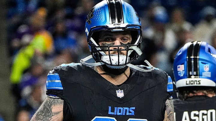 Detroit Lions offensive tackle Taylor Decker (68) warms up before the game between the Detroit Lions and the Minnesota Vikings at Ford Field in Detroit on Sunday, Jan. 5, 2025.