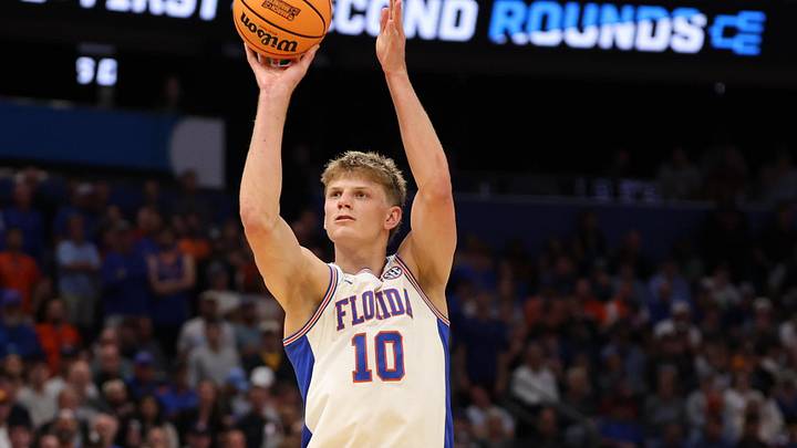 The Florida Gators are the favorites to be ranked number one in the Week 1 AP poll.