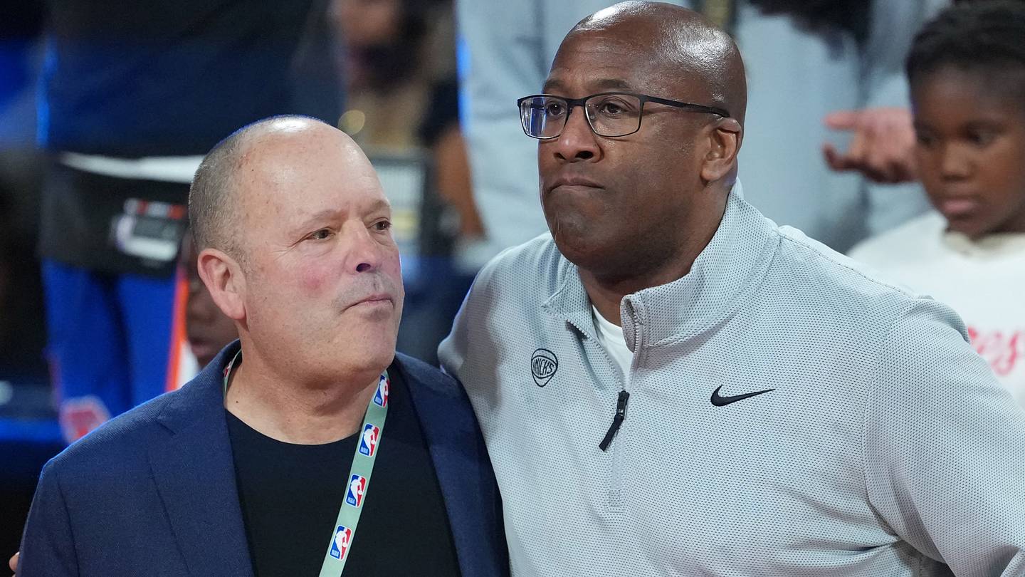 Knicks Center Hopeful Liam Robbins Flops in Vegas