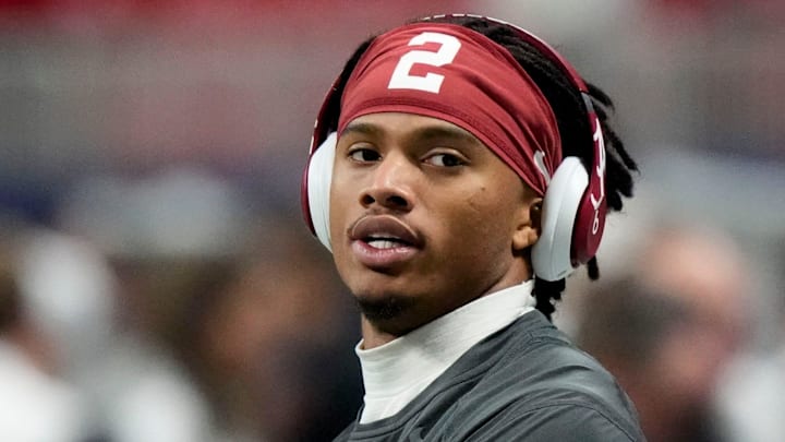 An SEC star wide receiver makes his intentions known regarding the college football transfer portal for the 2026 season. An SEC star wide receiver makes his intentions known regarding the college football transfer portal for the 2026 season.