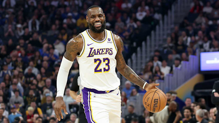 LeBron James aseguró que quiere terminar su carrera con Los Angeles Lakers 