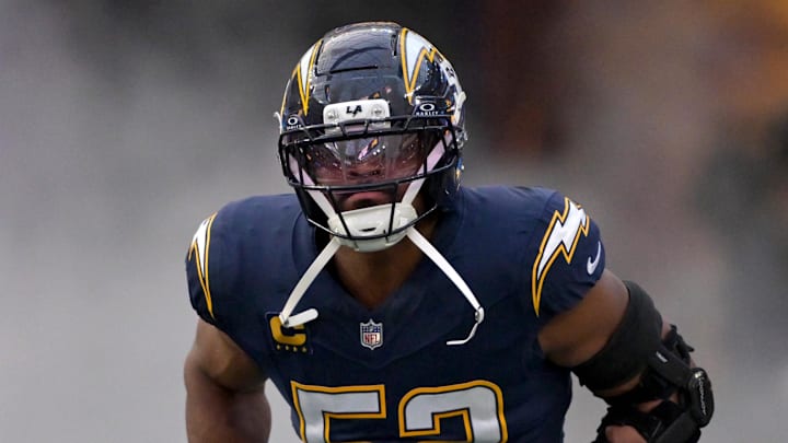 Oct 23, 2025; Inglewood, California, USA; Los Angeles Chargers outside linebacker Khalil Mack (52) is introduced for the game against the Minnesota Vikings at SoFi Stadium. Mandatory Credit: Jayne Kamin-Oncea-Imagn Images Oct 23, 2025; Inglewood, California, USA; Los Angeles Chargers outside linebacker Khalil Mack (52) is introduced for the game against the Minnesota Vikings at SoFi Stadium. Mandatory Credit: Jayne Kamin-Oncea-Imagn Images