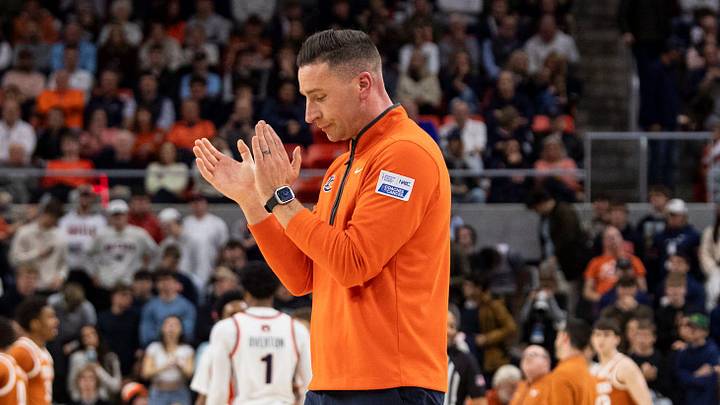 Steven Pearl enters his second season as the head coach of the Auburn Tigers' men's basketball program. Steven Pearl enters his second season as the head coach of the Auburn Tigers' men's basketball program.