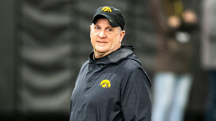 Iowa defensive coordinator Phil Parker watches during a spring NCAA football practice, Thursday, March 30, 2023, at the University of Iowa Indoor Practice Facility in Iowa City, Iowa.

230330 Iowa Spring Fb 035 Jpg