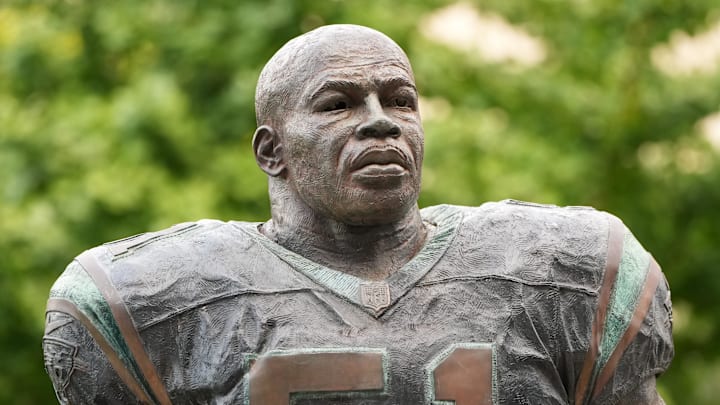 Sam Mills 