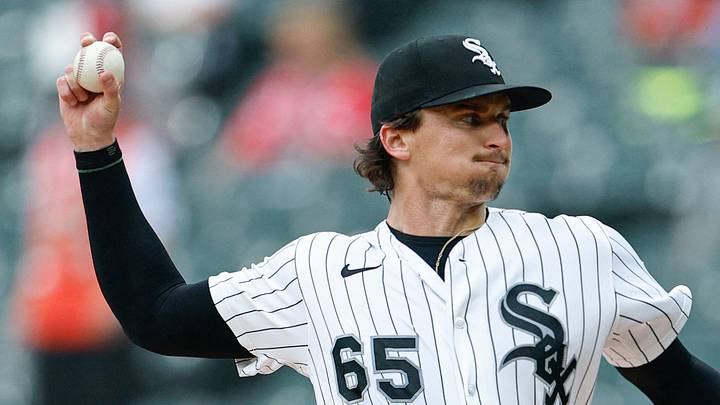 Aug 13, 2026; Chicago, Illinois, USA; Chicago White Sox starting pitcher Davis Martin (65) delivers a pitch against the Cincinnati Reds during the first inning at Rate Field. Mandatory Credit: Kamil Krzaczynski-Imagn Images