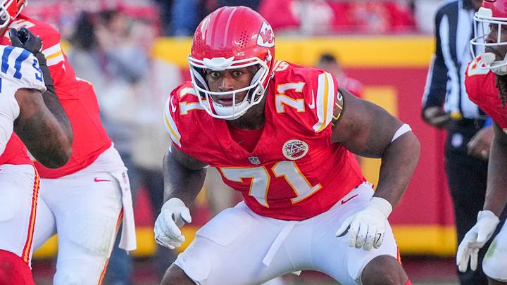 Nov 23, 2025; Kansas City, Missouri, USA; Kansas City Chiefs offensive tackle Josh Simmons (71) on field against the Indianapolis Colts during the game at GEHA Field at Arrowhead Stadium. Mandatory Credit: Denny Medley-Imagn Images Nov 23, 2025; Kansas City, Missouri, USA; Kansas City Chiefs offensive tackle Josh Simmons (71) on field against the Indianapolis Colts during the game at GEHA Field at Arrowhead Stadium. Mandatory Credit: Denny Medley-Imagn Images