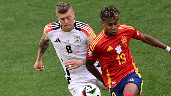 Toni Kroos et Lamine Yamal - Euro 2024 Toni Kroos et Lamine Yamal - Euro 2024