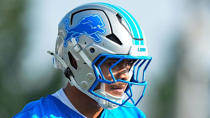Detroit Lions running back Sione Vaki (33) practices during training camp at team's Allen Park Performance Center Detroit Lions running back Sione Vaki (33) practices during training camp at team's Allen Park Performance Center