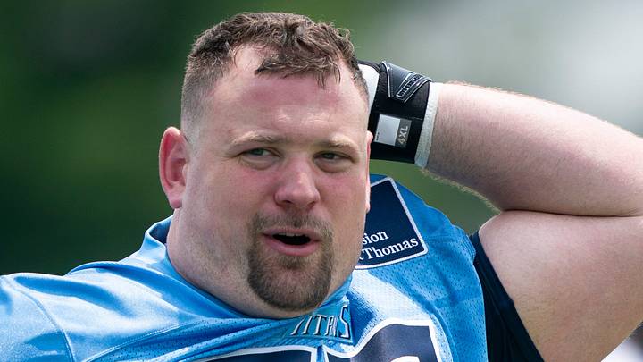 The Green Bay Packers have signed veteran guard Kevin Zeitler.