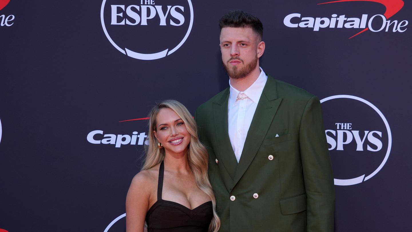 Isaiah Hartenstein’s Wife Kourtney’s Baby Blue Fit Draws Reaction From Thunder Star
