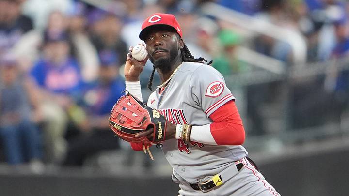Cincinnati Reds shortstop Elly De La Cruz (44) throws out New York Mets right fielder Brett Baty