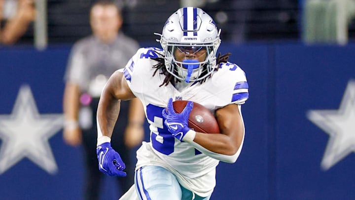 Aug 22, 2025; Arlington, Texas, USA; Dallas Cowboys running back Jaydon Blue (34) carries the ball during the fourth quarter against the Atlanta Falcons at AT&T Stadium. Mandatory Credit: Andrew Dieb-Imagn Images