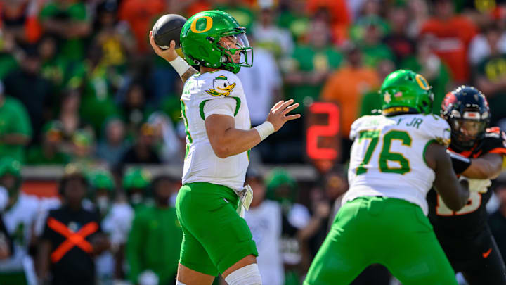 Where things stand in the AP top 25 college football rankings as we move into the Week 9 games.