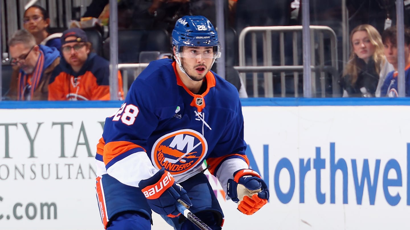 Is it too early to start worrying about NY Islanders defenseman Alexander Romanov?