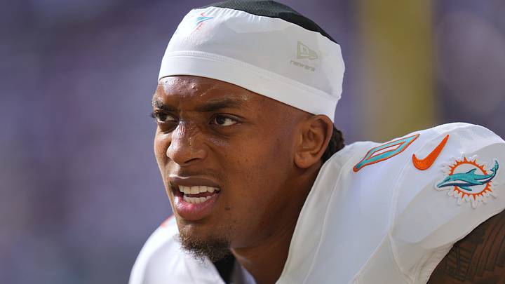 Miami Dolphins running back Ollie Gordon II Miami Dolphins running back Ollie Gordon II