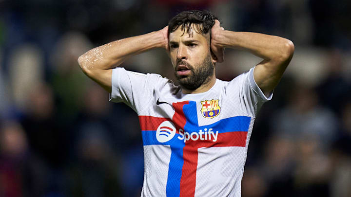 Alba a été choqué d'apprendre les accusations pesant sur son ancien coéquipier