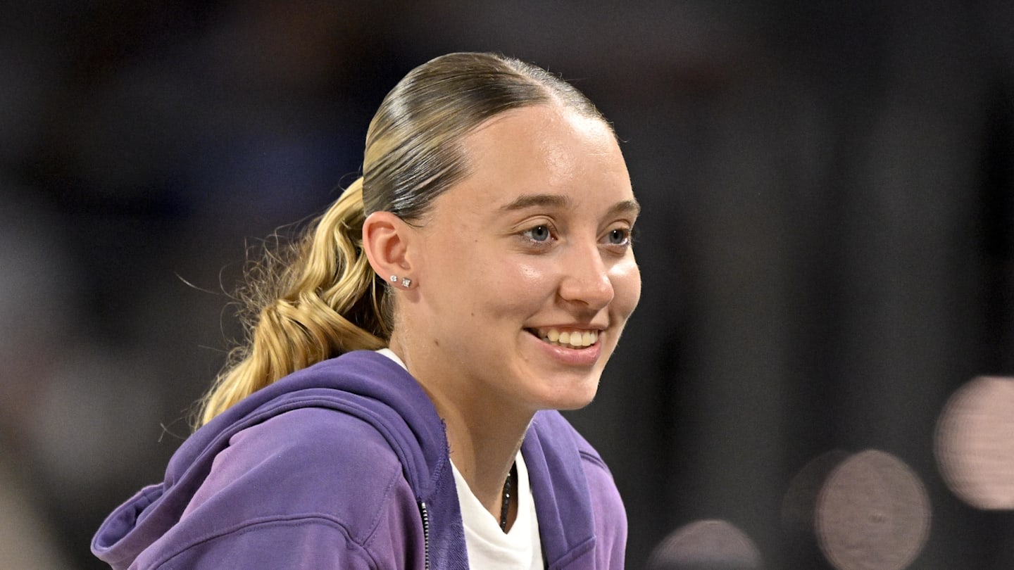 Paige Bueckers Missed Azzi Fudd Wings Press Conference to Visit Ex-Teammate