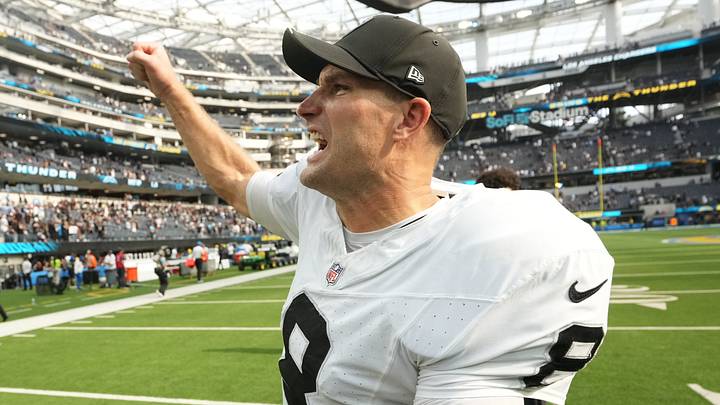 Sep 20, 2026; Inglewood, California, USA; Las Vegas Raiders quarterback Kirk Cousins (8) celebrates after defeating the Los Angeles Chargers at SoFi Stadium. Mandatory Credit: Kirby Lee-Imagn Images Sep 20, 2026; Inglewood, California, USA; Las Vegas Raiders quarterback Kirk Cousins (8) celebrates after defeating the Los Angeles Chargers at SoFi Stadium. Mandatory Credit: Kirby Lee-Imagn Images
