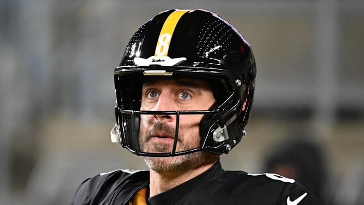 Pittsburgh Steelers quarterback Aaron Rodgers