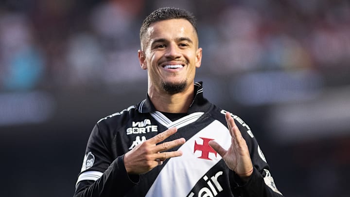 Coutinho marcou dois gols na goleada do Cruzmaltino