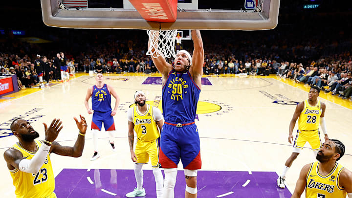 Los Denver Nuggets están dominando a Los Angeles Lakers en esta primera ronda de Playoffs de la NBA