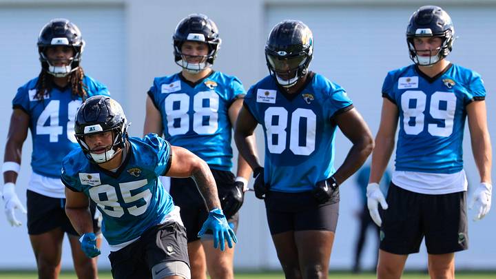 Jacksonville Jaguars tight end Brenton Strange (85) drills during the third day of minicamp at the Miller Electric Center, Thursday, June 11, 2026, in Jacksonville, Fla.