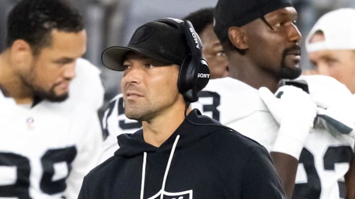 Aug 23, 2025; Glendale, Arizona, USA; Las Vegas Raiders defensive line coach Rob Leonard against the Arizona Cardinals during a preseason NFL game at State Farm Stadium. Mandatory Credit: Mark J. Rebilas-Imagn Images