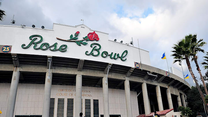 New Year's Day should be the cut-off for the college football season, Oregon head coach Dan Lanning has said.