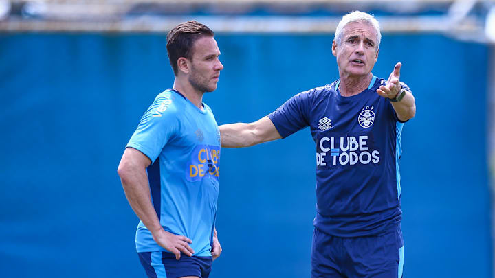 Luís Castro pode ficar sem o seu capitão Luís Castro pode ficar sem o seu capitão