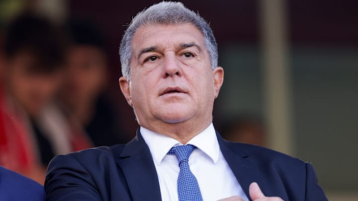 Le Barça veut renforcer son couloir.